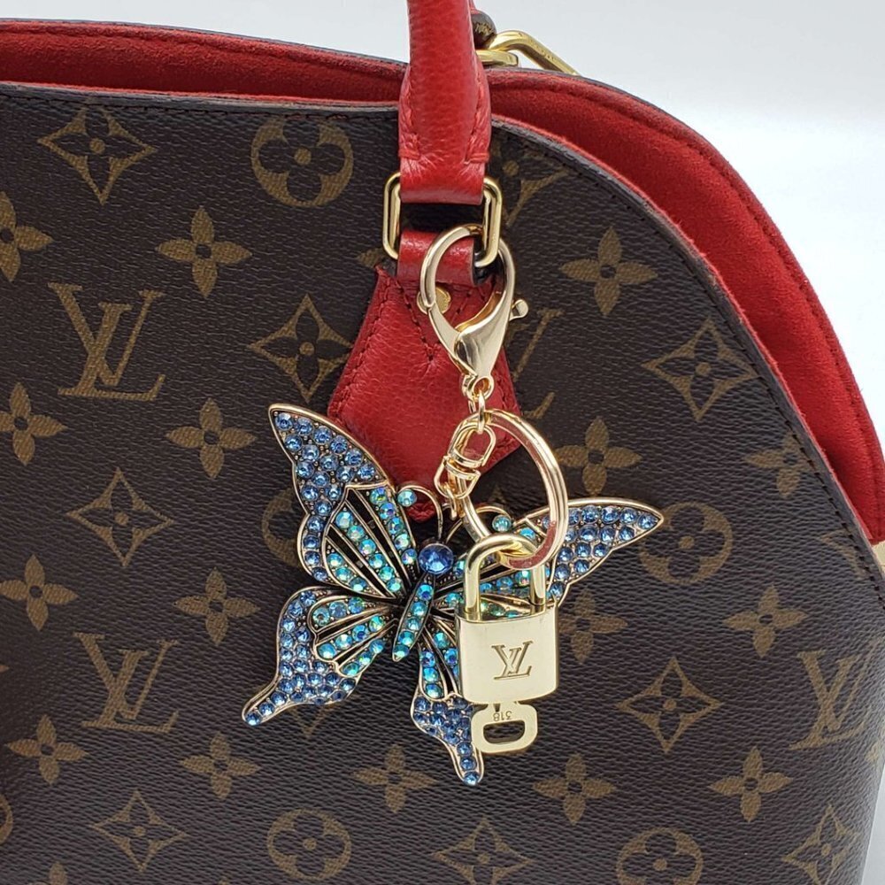 Louis Vuitton Gold Padlock 🔒 Key Set Authentic LV w/ Unbranded Butterfly Charm - Picture 9 of 10